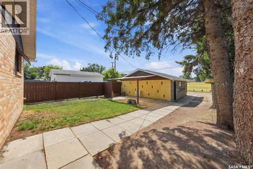 825 L Avenue N, Saskatoon, SK - Outdoor