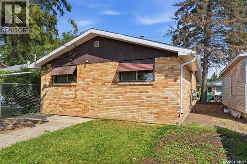 825 L Avenue N, Saskatoon, SK - Outdoor With Exterior