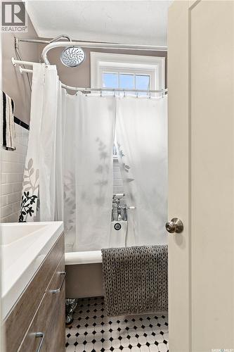 2011 Lorne Avenue, Saskatoon, SK 