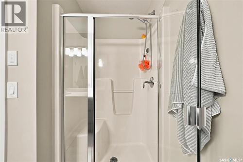 130 315 Dickson Crescent, Saskatoon, SK - Indoor Photo Showing Bathroom