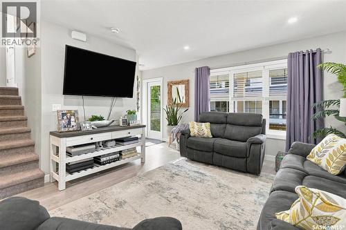 130 315 Dickson Crescent, Saskatoon, SK - Indoor Photo Showing Living Room