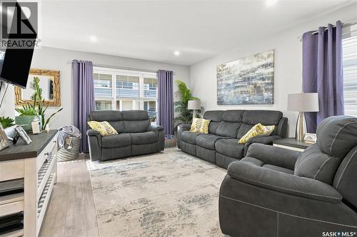 130 315 Dickson Crescent, Saskatoon, SK - Indoor Photo Showing Living Room