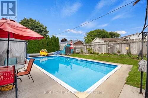7 Raven Avenue, St. Thomas, ON - Outdoor With In Ground Pool With Backyard