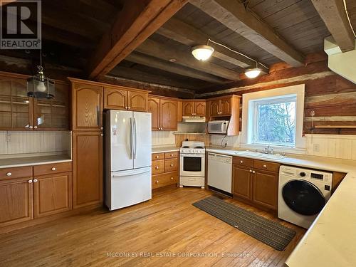 1702 Bensfort Road, Otonabee-South Monaghan, ON - Indoor Photo Showing Kitchen