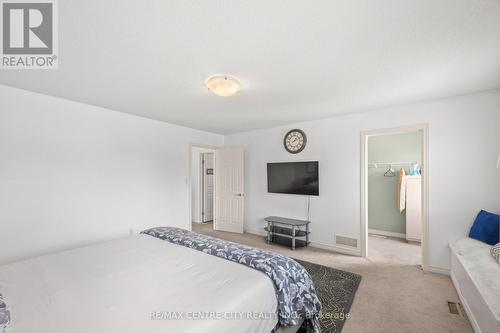 2 Fenwick Court, St. Thomas, ON - Indoor Photo Showing Bedroom