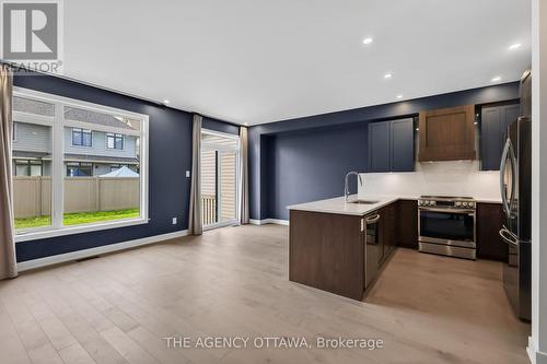1202 Spoor Street, Ottawa, ON - Indoor Photo Showing Kitchen