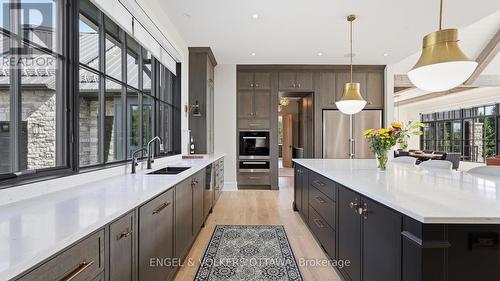 1547 John Quinn Road, Ottawa, ON - Indoor Photo Showing Kitchen With Upgraded Kitchen