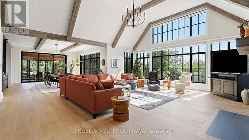 1547 John Quinn Road, Ottawa, ON - Indoor