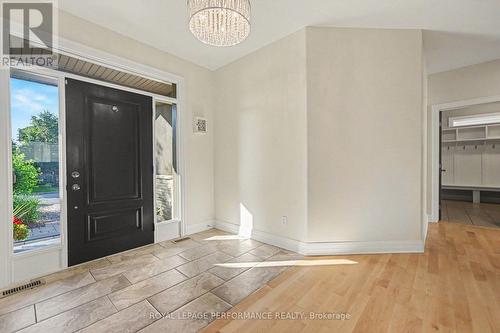 523 Adamson Crescent, Ottawa, ON - Indoor Photo Showing Other Room