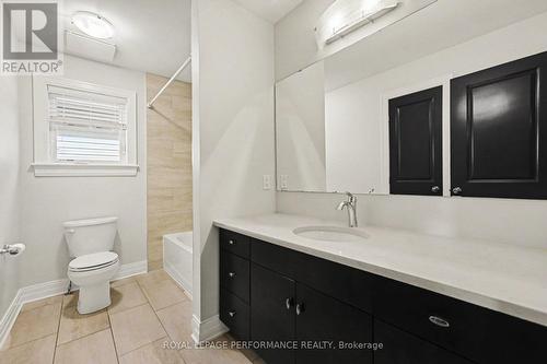 2nd Floor Full Bathroom - 523 Adamson Crescent, Ottawa, ON - Indoor Photo Showing Bathroom