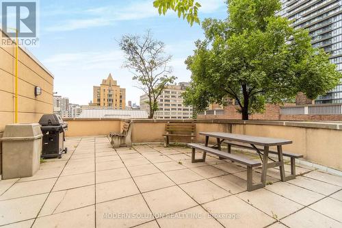 201 - 99 Hayden Street, Toronto, ON - Outdoor