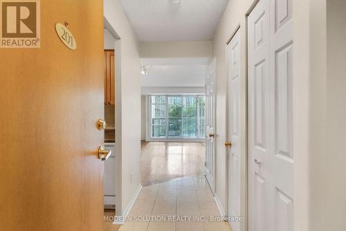 201 - 99 Hayden Street, Toronto, ON - Indoor Photo Showing Other Room