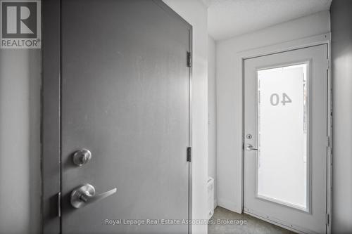 40 - 2059 Weston Road, Toronto, ON - Indoor Photo Showing Other Room