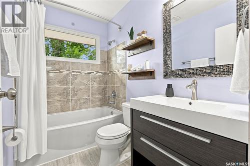 2302 Hanover Avenue, Saskatoon, SK - Indoor Photo Showing Bathroom