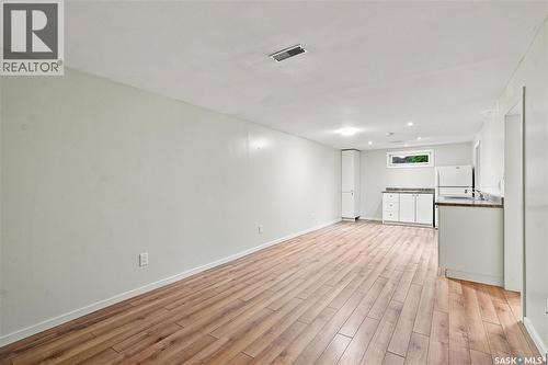 2302 Hanover Avenue, Saskatoon, SK - Indoor