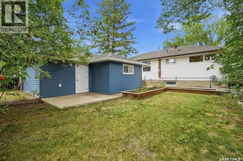 2302 Hanover Avenue, Saskatoon, SK - Outdoor