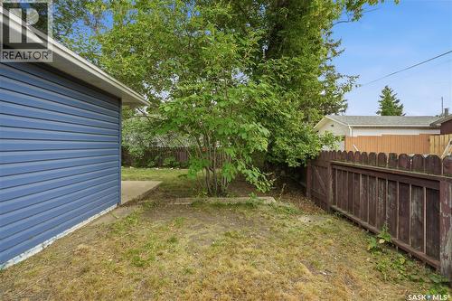 2302 Hanover Avenue, Saskatoon, SK - Outdoor