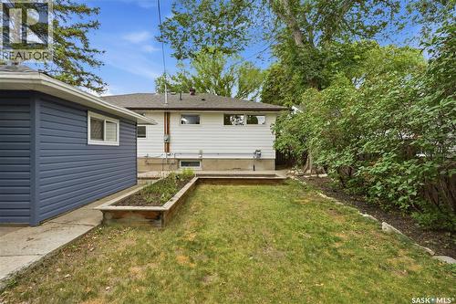 2302 Hanover Avenue, Saskatoon, SK - Outdoor