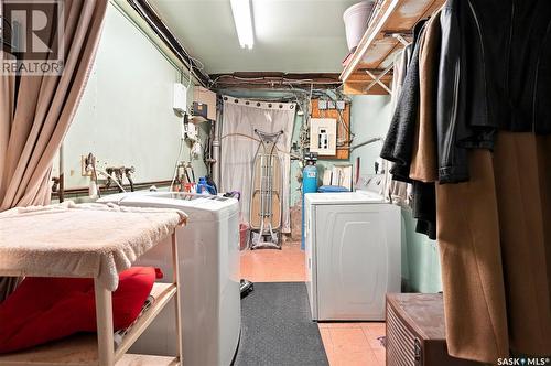 4828 8Th Avenue, Regina, SK - Indoor Photo Showing Laundry Room