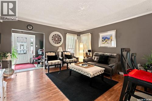4828 8Th Avenue, Regina, SK - Indoor Photo Showing Living Room