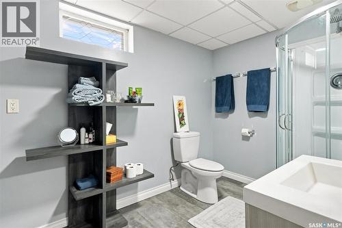2010 37Th Street W, Saskatoon, SK - Indoor Photo Showing Bathroom
