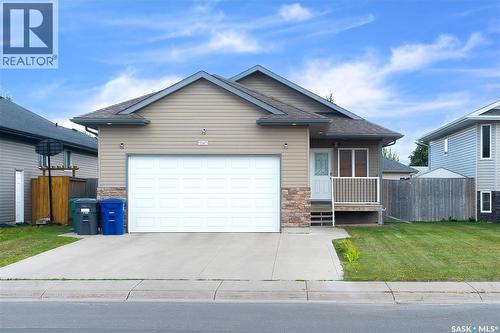3347 Mcclocklin Road, Saskatoon, SK - Outdoor
