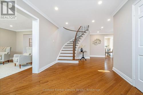 1677 Sherwood Forrest Circle, Mississauga, ON - Indoor Photo Showing Other Room