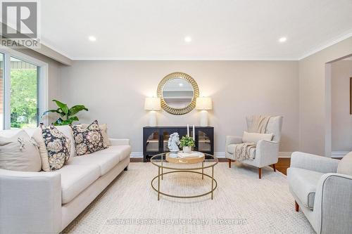 1677 Sherwood Forrest Circle, Mississauga, ON - Indoor