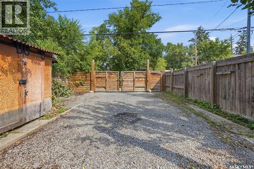 3324 College Avenue, Regina, SK - Outdoor