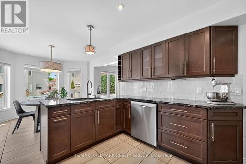 1091 Charest Way, Ottawa, ON - Indoor Photo Showing Kitchen