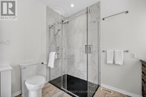 1091 Charest Way, Ottawa, ON - Indoor Photo Showing Bathroom
