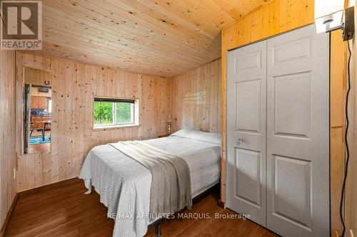 330 Forgotten Lane, Rideau Lakes, ON - Indoor Photo Showing Bedroom