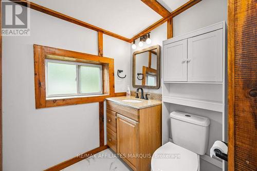 330 Forgotten Lane, Rideau Lakes, ON - Indoor Photo Showing Bathroom