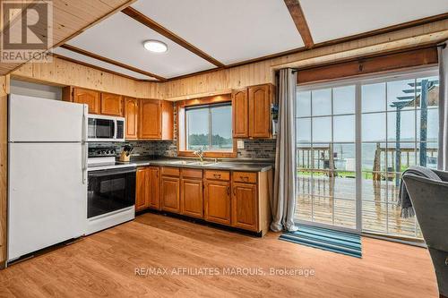 330 Forgotten Lane, Rideau Lakes, ON - Indoor Photo Showing Kitchen With Double Sink