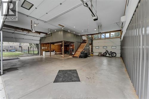 4508 Concession 4 South, Amherstburg, ON - Indoor Photo Showing Garage