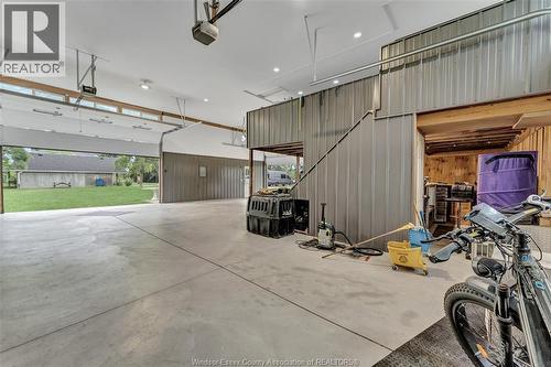 4508 Concession 4 South, Amherstburg, ON - Indoor Photo Showing Garage
