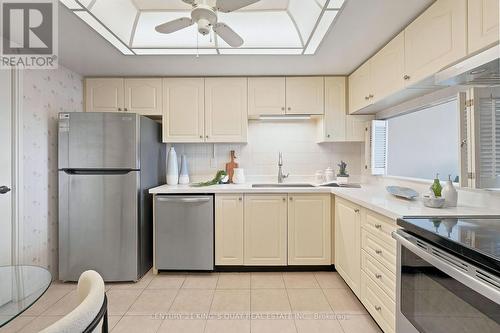 1908 - 55 Skymark Drive, Toronto, ON - Indoor Photo Showing Kitchen