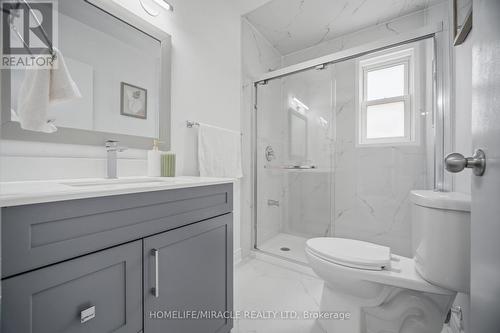 199 Allen Street E, Waterloo, ON - Indoor Photo Showing Bathroom