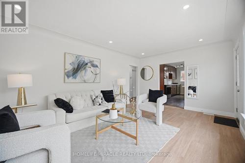 199 Allen Street E, Waterloo, ON - Indoor Photo Showing Living Room