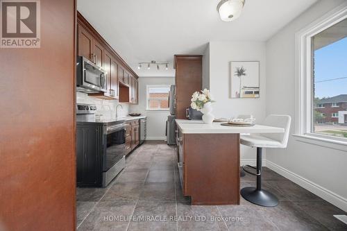 199 Allen Street E, Waterloo, ON - Indoor Photo Showing Kitchen