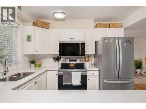 3301 Centennial Drive Unit# 309, Vernon, BC - Indoor Photo Showing Kitchen With Double Sink