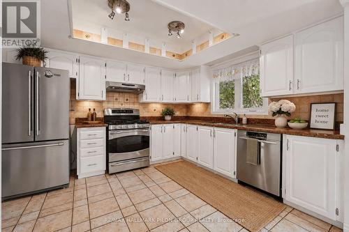Virtually Staged - 182 Twyford Street, Ottawa, ON - Indoor Photo Showing Kitchen