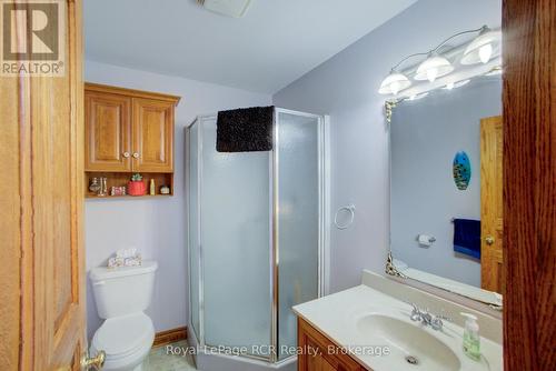 8187 Wellington Road 109 Road, Wellington North (Arthur), ON - Indoor Photo Showing Bathroom