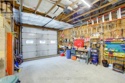 8187 Wellington Road 109 Road, Wellington North (Arthur), ON - Indoor Photo Showing Garage
