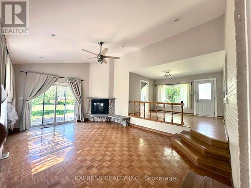 392 HOLLYWOOD AVENUE , Toronto, Ontario M2N 3L5 4