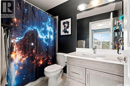 255 Newton Link, Saskatoon, SK - Indoor Photo Showing Bathroom