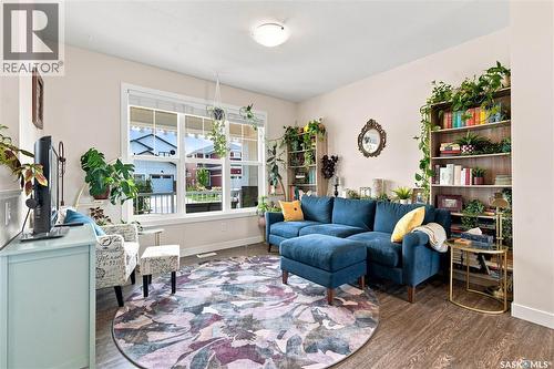 255 Newton Link, Saskatoon, SK - Indoor Photo Showing Living Room