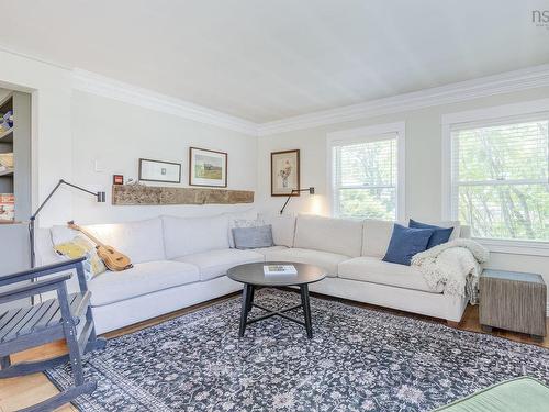 164 Cottage Street, Berwick, NS - Indoor Photo Showing Living Room