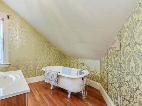 164 Cottage Street, Berwick, NS - Indoor Photo Showing Bathroom