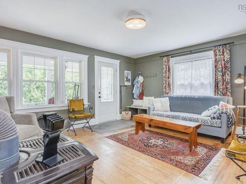 164 Cottage Street, Berwick, NS - Indoor Photo Showing Living Room